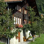Haus Gerbi アパート ハスリベルク